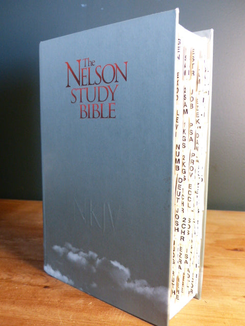 Nelson Study Bible NKJV signed by the editor